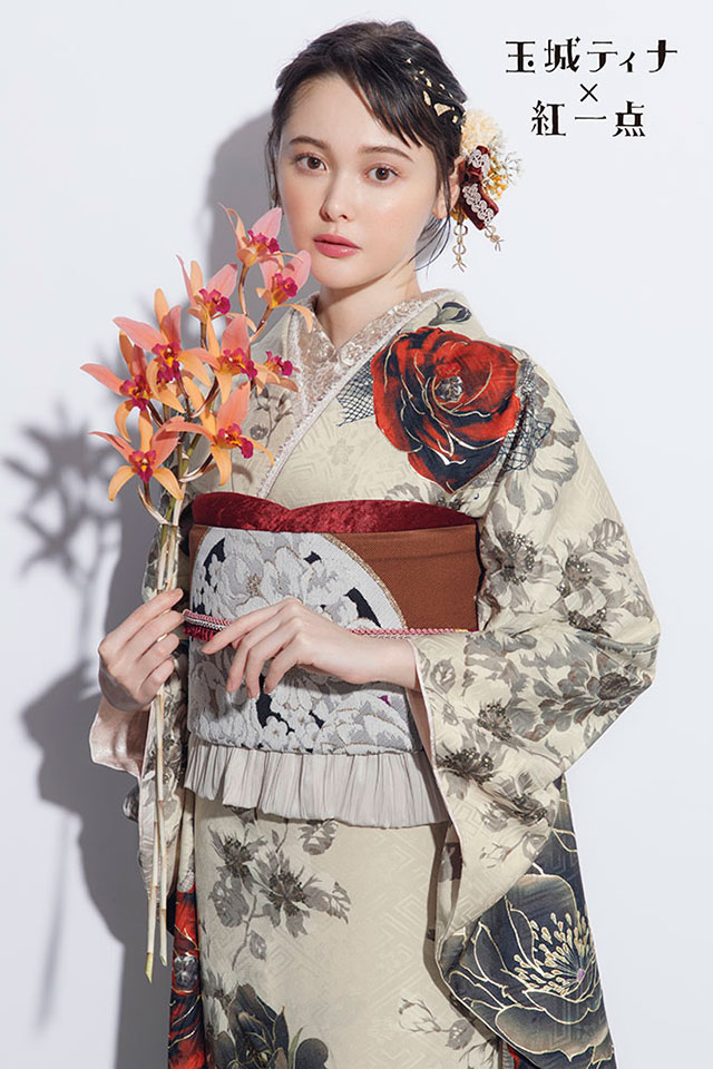玉城ティナ